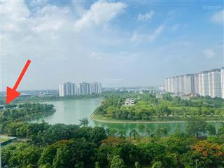 9x tr/m2  biệt thự view hồ siêu đẹp. hơn 200m2. chính chủ bán gấp