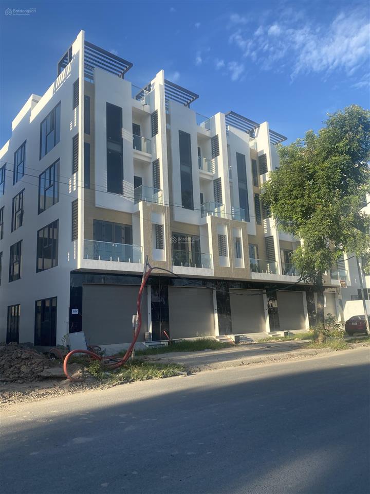 A2.4 liền kề 100m2, đường 17m, chính chủ cho thuê 5tr/1 tháng