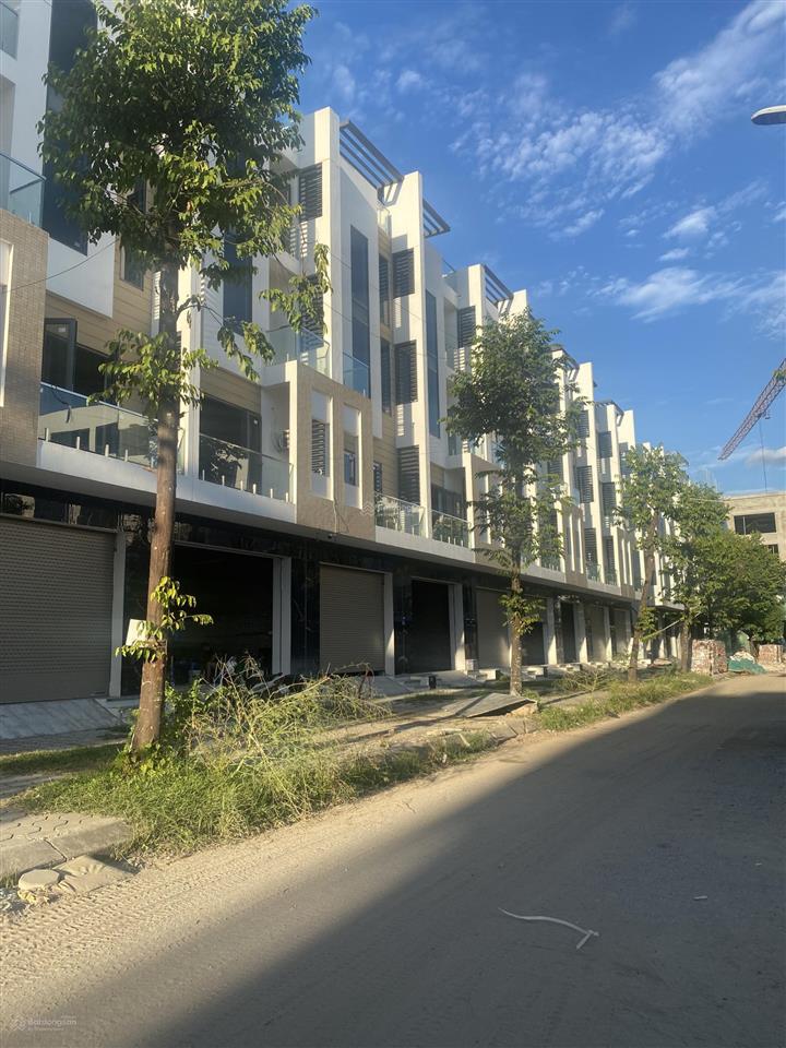A2.4 liền kề 100m2, đường 17m, chính chủ cho thuê 5tr/1 tháng
