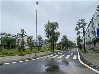 Lô góc 100m2/a2.7 đối diện vườn hoa chính chủ bán