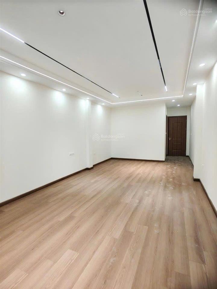 Liền kề phân lô vỉa hè 7 tầng thang máy bán nhanh hơn 14 tỷ