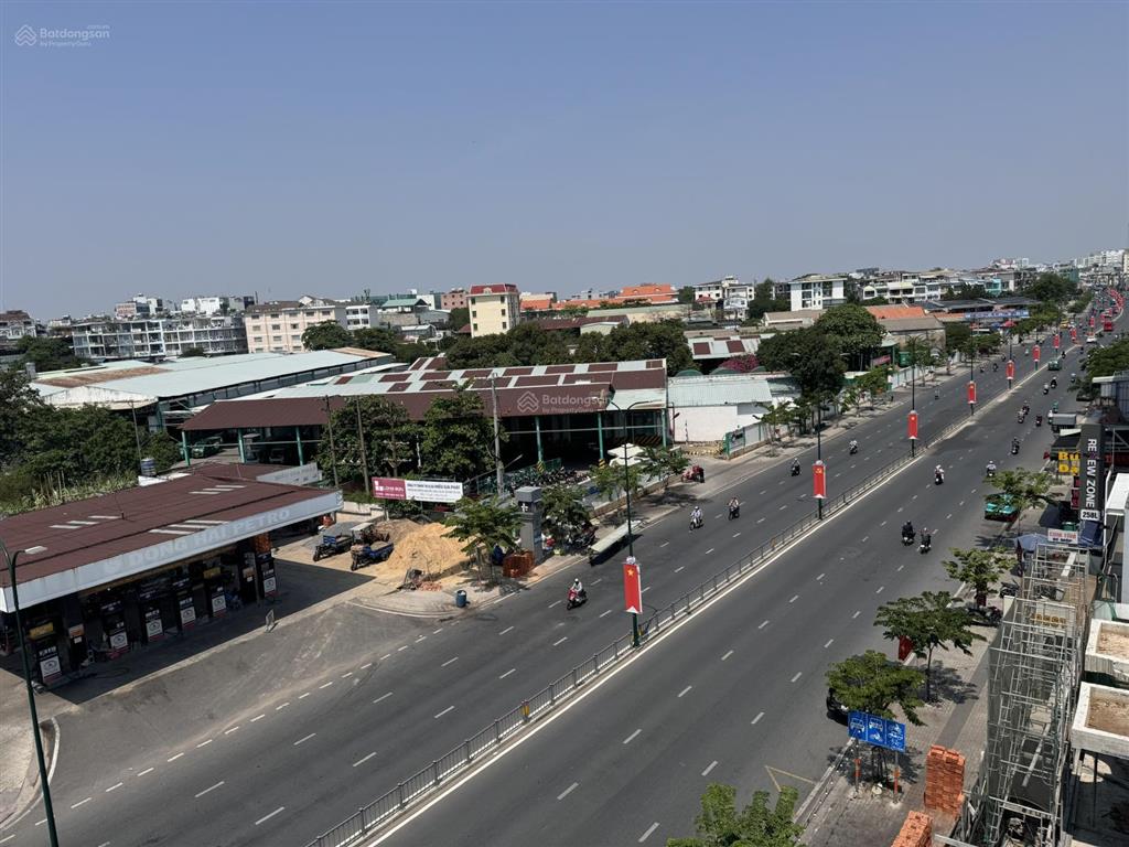 Cho thuê tòa 3 mặt tiền 258 dương quảng hàm p5 gò vấp ngay vincom  trụ sở ngân hàng, cty, tt