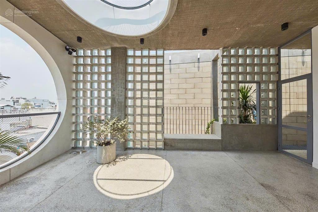 Siêu phẩm  nhà bán lê đức thọ, p6, 5,5m x 20m  4 tầng ngay chợ an nhơn  full nội thất