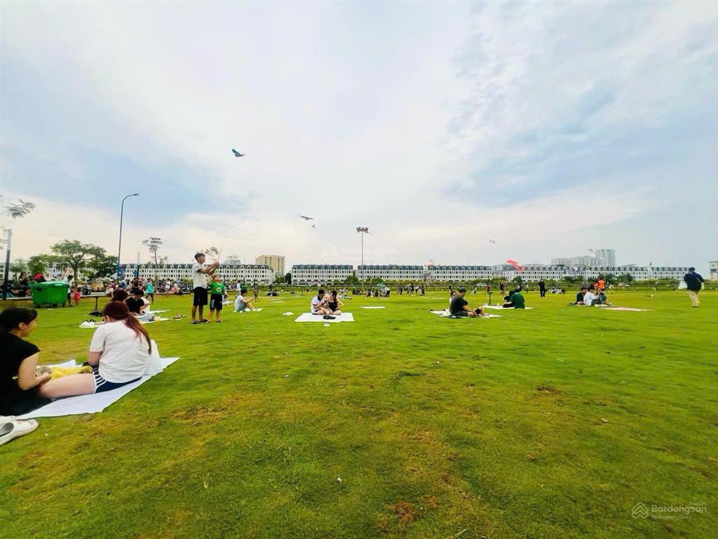 [ cần bán ] đất nền trực diện bãi thả diều  global city, q.2 ( cũ) 5x20 21 tỷ 0937 576 ***
