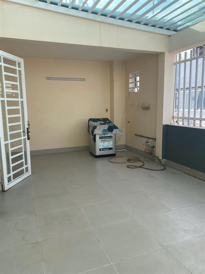 Cần bán gấp nhà mt lê lợi tp thủ dầu một (cũ) 16 tỷ 0937 576 ***