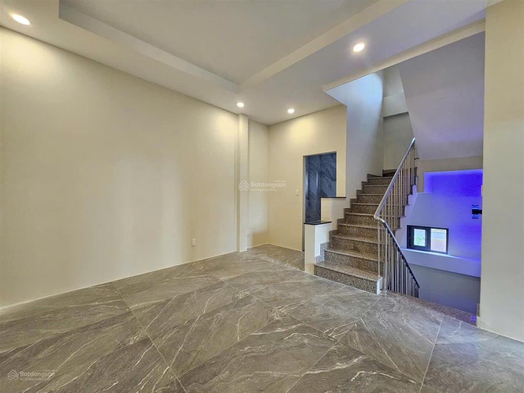 Cần bán villa mới xây hẻm đường 61 thảo điền 16 tỷ