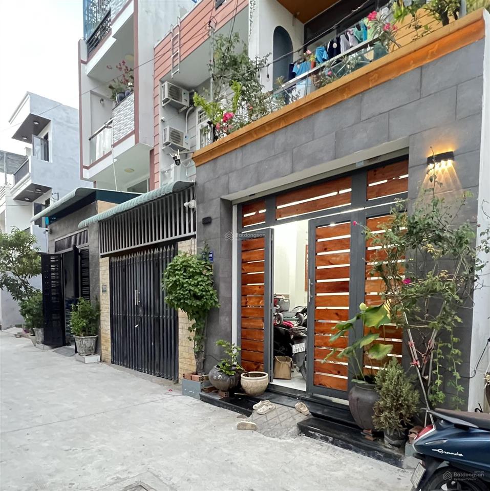 Nhà 3 tầng mới đối diện vila park hẻm xe hơi khu dân trí chủ cần bán gấp