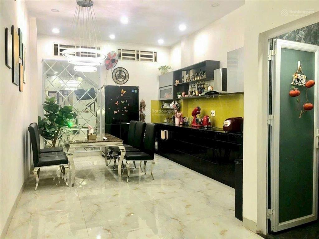 Nhà 3 tầng 65,2m2 đối diện trường phú hữu đường xe hơi vị trí hiếm nhà bán nhà đẹp ở ngay