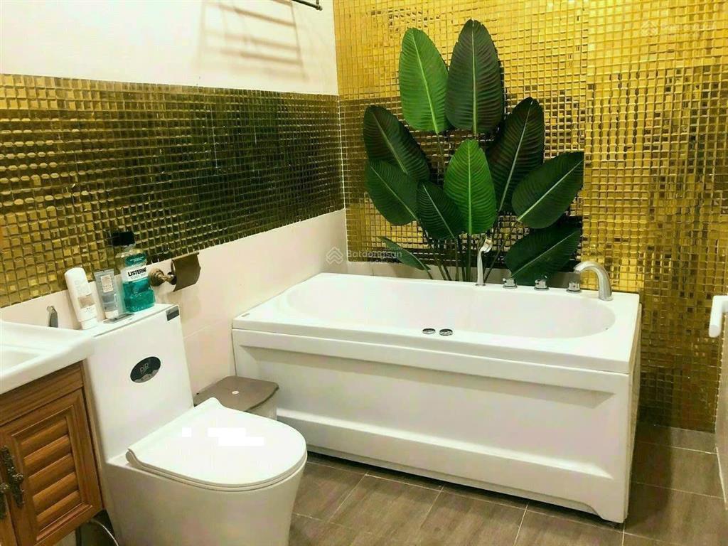 Nhà 3 tầng 65,2m2 đối diện trường phú hữu đường xe hơi vị trí hiếm nhà bán nhà đẹp ở ngay