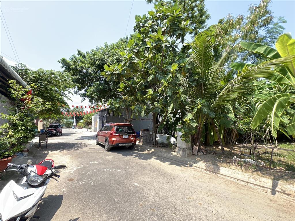Lô đất giá quá tốt 70m2 khu phân lô vỉa hè vị trí đẹp gần khu đông tăng long chợ long trường