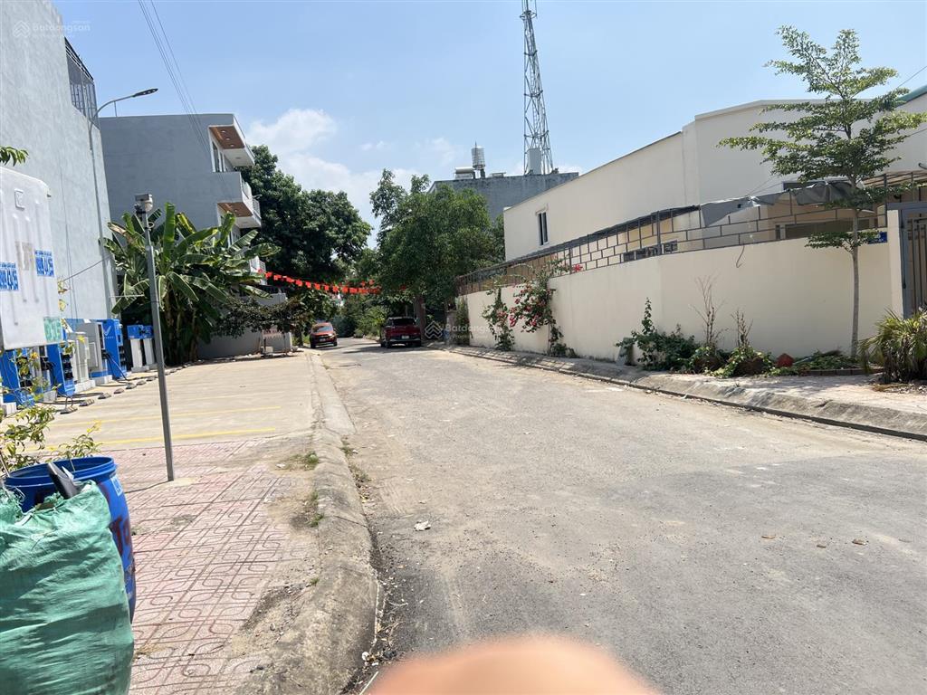 Lô đất giá quá tốt 70m2 khu phân lô vỉa hè vị trí đẹp gần khu đông tăng long chợ long trường