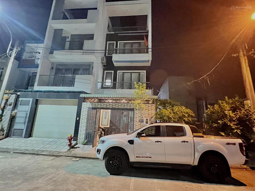 Duy nhất 1 căn nhà 4 tầng đối diện chung cư ricca 80m2 khu phân lô sổ vuông vức xe hơi đậu ngày đêm