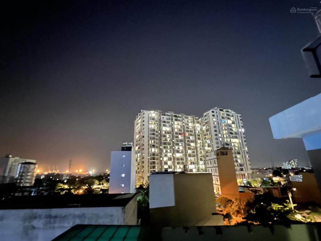 Duy nhất 1 căn nhà 4 tầng đối diện chung cư ricca 80m2 khu phân lô sổ vuông vức xe hơi đậu ngày đêm