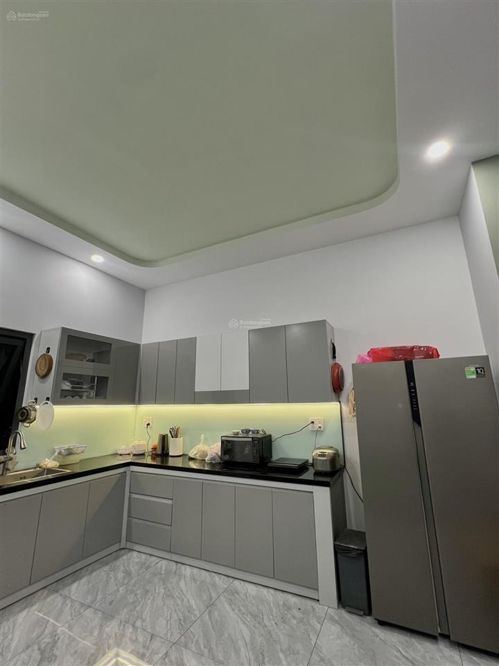 Duy nhất 1 căn mới tinh tặng nội thất cao cấp chủ xây ở chủ qua nhật định cư bán gấp giá quá tốt