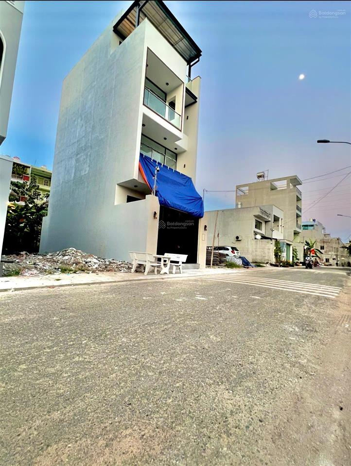 Hạ 200 triệu bán nhanh lô đất khu phân lô có vỉa hè 60m2 toàn nhà mới xây, an ninh, 150m ra ndt