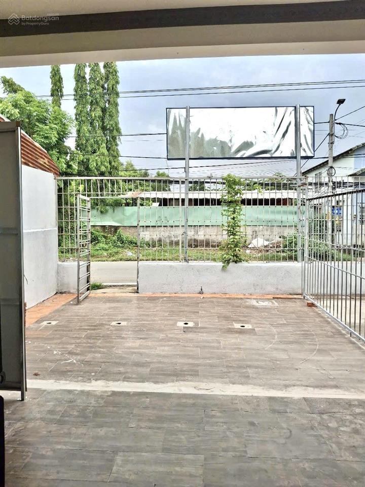 Cho thuê nhà mặt tiền tam đa 113m² xe hơi đậu trong sân rộng rãi thoáng mát giá tốt