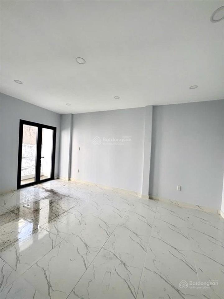 Nhà 3 tầng bình trưng sổ hồng riêng phân khúc nhỏ độc chủ làm ăn có lộc đổi nhà to bán nhanh