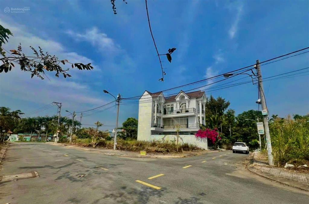 Đất khu phân lô cực đẹp ngay chợ long trường 93m2 đối diện khu đông tăng long, giá tốt đầu tư