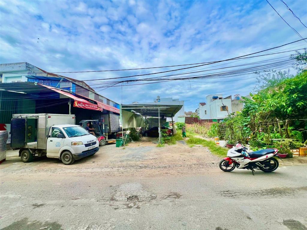 Lô đất cực đẹp giá đầu tư ngay vòng xoay phú hữu 109m2 đang cho thuê dòng tiền sẵn 5tr/th
