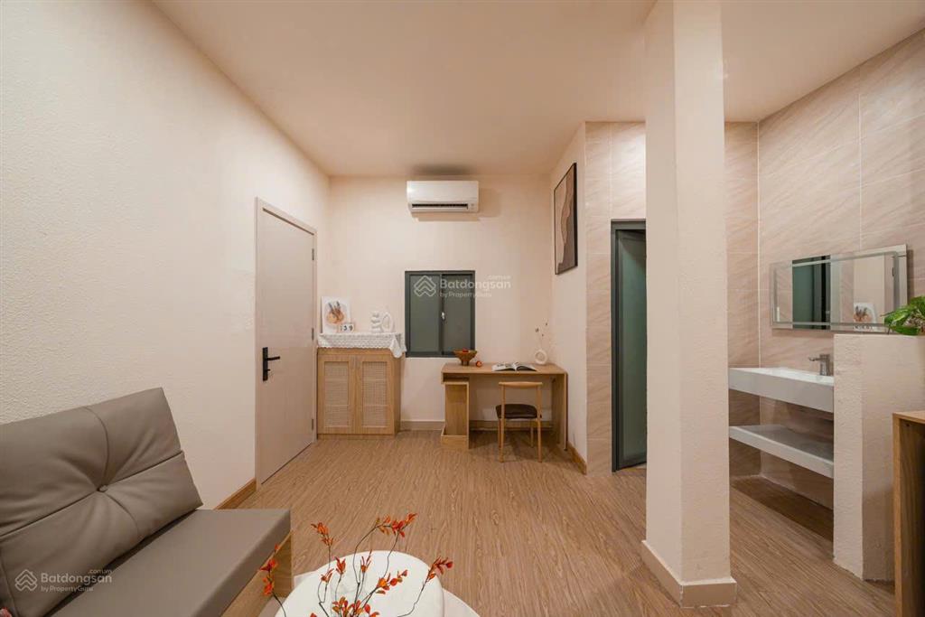 40 phòng full nội thất. chỉ 32 tỷ mt 8,5m ngay xô viết nghệ tĩnh. dài 25 cn 210m2. 7tầng. hdt 180tr