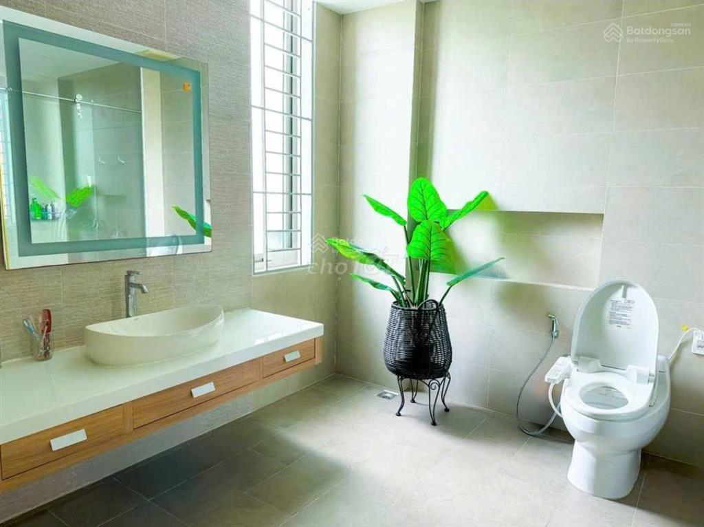 Siêu rẻ toà 6 tầng. góc 2mt 8m trần quang khải. dài 24m, cn 185m2. hđt 220tr. giá giảm sâu 46.4 tỷ
