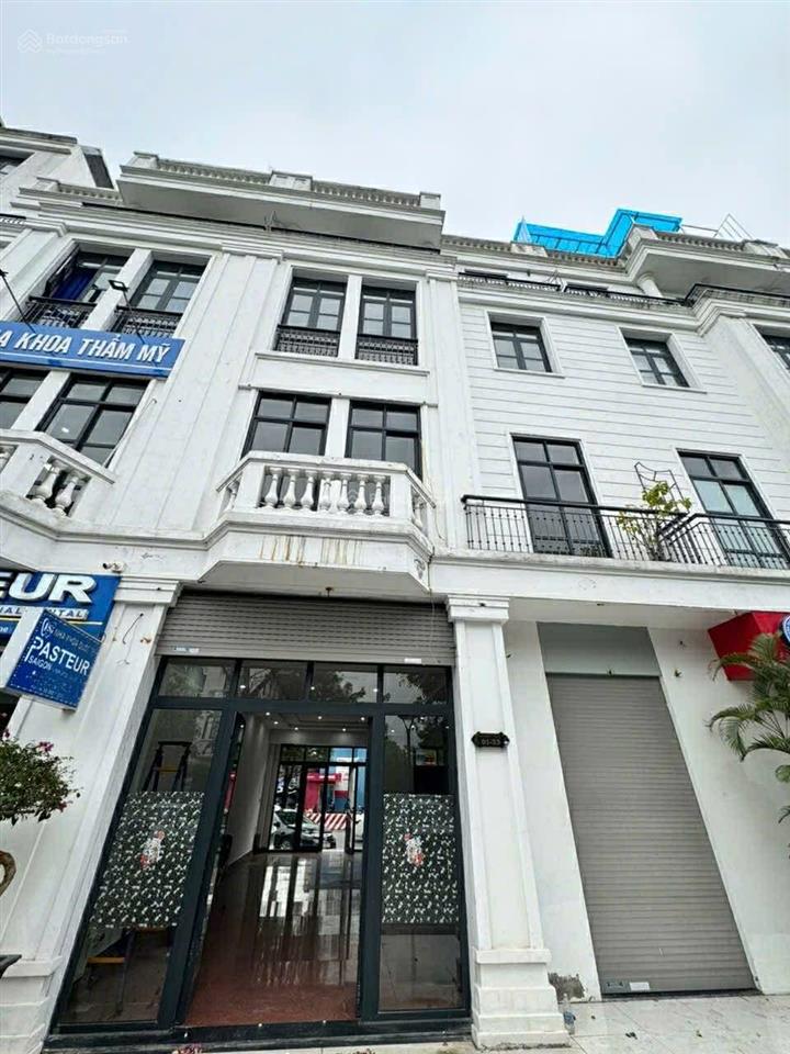 Cho thuê căn shop 2 mặt tiền vinhomes imperia