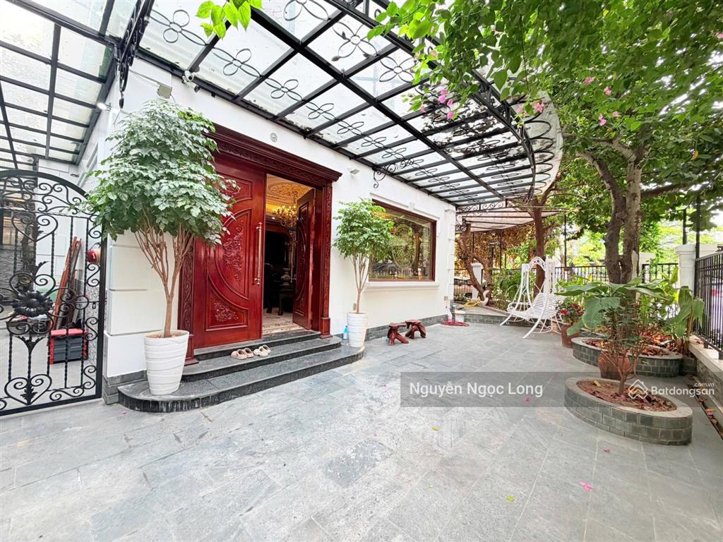 Biệt thự đơn lập góc vinhomes imperia full nội thất có thang máy !!!