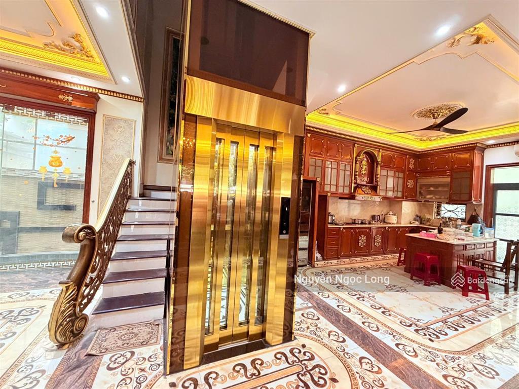 Biệt thự đơn lập góc vinhomes imperia full nội thất có thang máy !!!