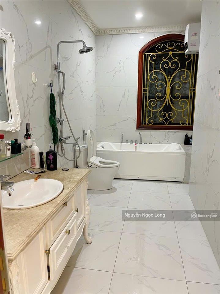 Biệt thự đơn lập góc vinhomes imperia full nội thất có thang máy !!!