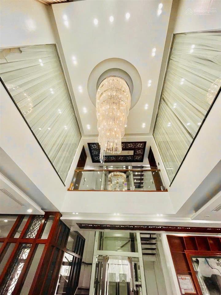 Bt đơn lập góc vinhomes imperia full nội thất có thang máy view sông thượng lý