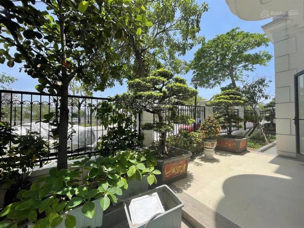Bt đơn lập góc vinhomes imperia full nội thất có thang máy view sông thượng lý