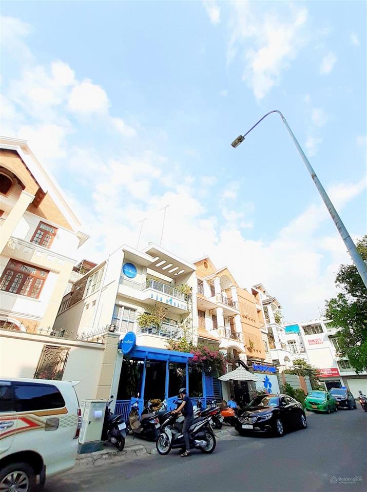 1100m2 góc 2mt ngay phan đăng lưu, phú nhuận, dt 22x46m giá 120 tỷ hđt 350tr