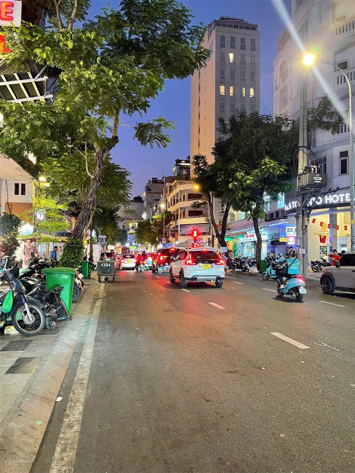 Bán nhà 18 trương định, phường bến thành, quận 1  4.3x21m  4 tầng  67 tỷ tl