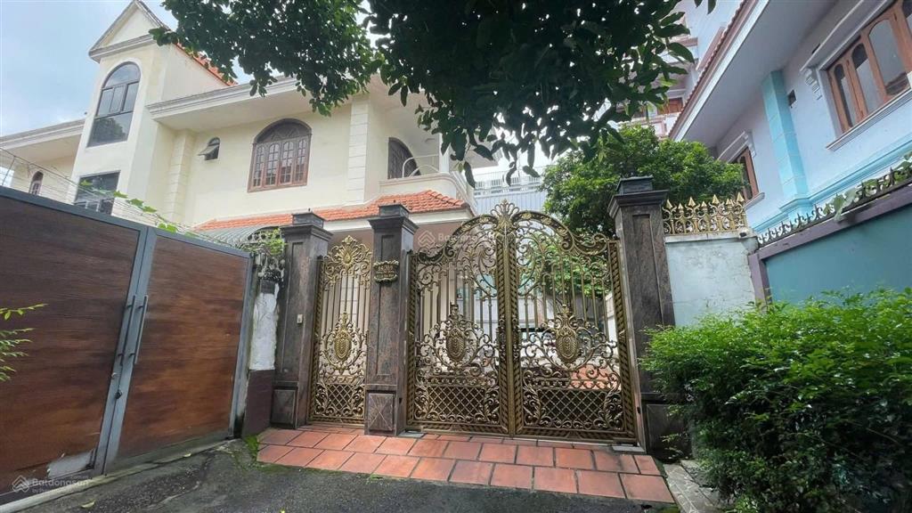 Bán biệt thự đường nam kỳ khởi nghĩa, quận 3  250m2  2 tầng lầu  vị trí cực đẹp giá 70 tỷ tl