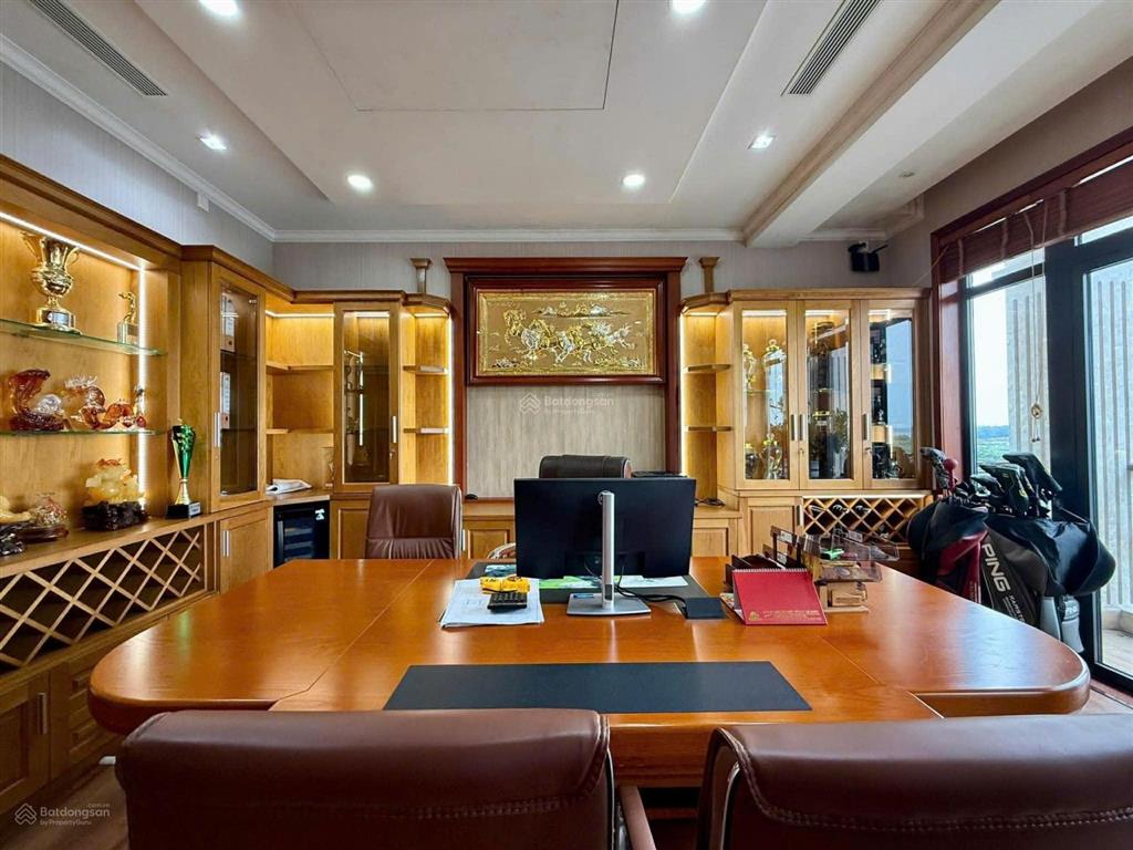 Bán biệt thự đường nam kỳ khởi nghĩa, quận 3  250m2  2 tầng lầu  vị trí cực đẹp giá 70 tỷ tl