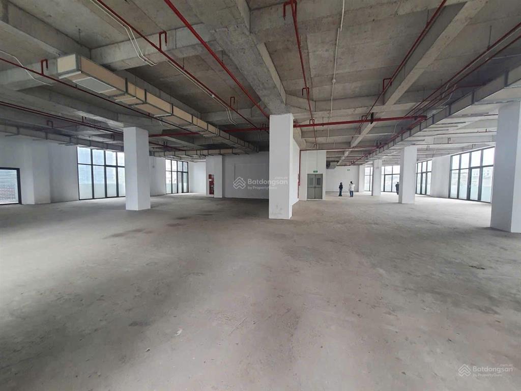 Cho thuê nhà mặt phố vạn phúc  ba đình, diện tích 135m2 x 3 tầng, mặt tiền 7m, có thuê lẻ