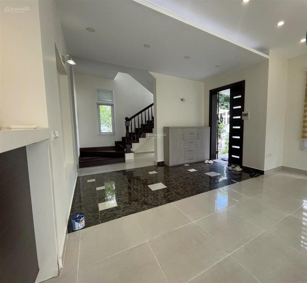 Cho thuê bt 270m2 siêu rộng để ở làm văn phòng giá hợp lý 25 triệu tại splendora bắc an khánh