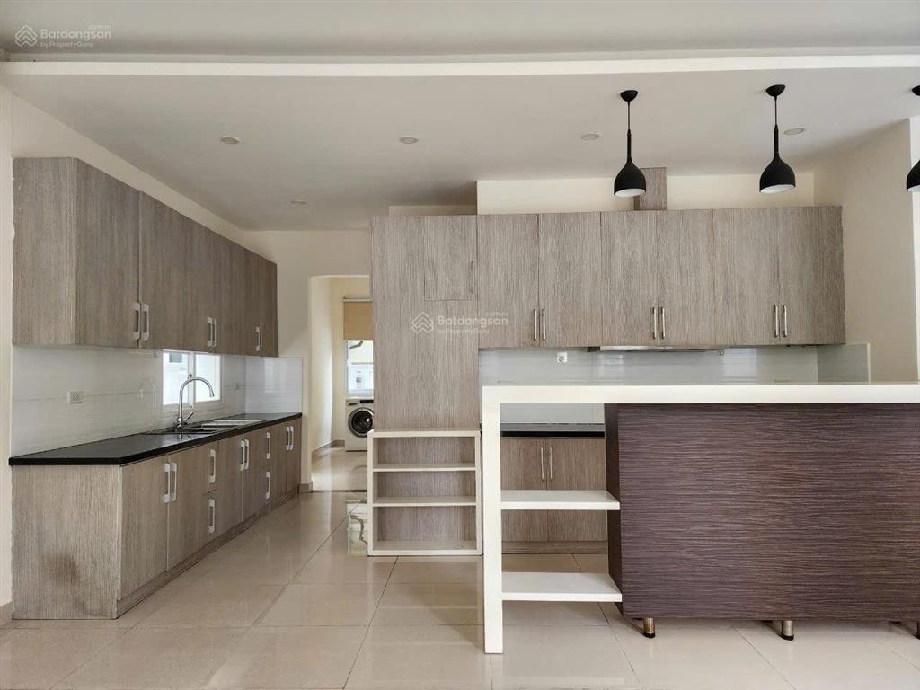 Cho thuê bt 270m2 siêu rộng để ở làm văn phòng giá hợp lý 25 triệu tại splendora bắc an khánh