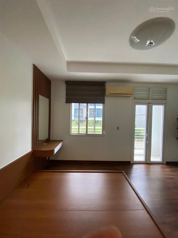 Cho thuê bt 270m2 siêu rộng để ở làm văn phòng giá hợp lý 25 triệu tại splendora bắc an khánh