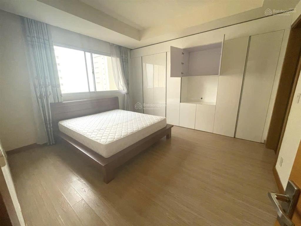 Cho thuê căn hộ 3 ngủ 128m2 splendora đủ đồ tầng cao thoáng mát giá hợp lý 15 triệu