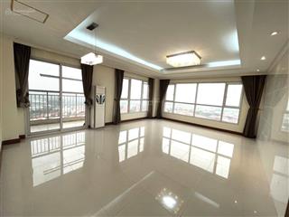 Bán nhanh căn hộ 150m2 toà 104, tầng đẹp view thoáng mát giá bán hấp dẫn 9,x tỷ tại splendora