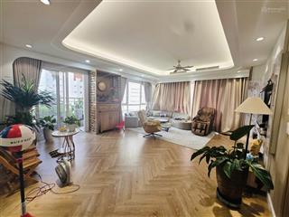 Cho thuê căn hộ 150m2 3pn hướng mát full nội thất cao cấp giá thuê 25 triệu tháng tại splendora