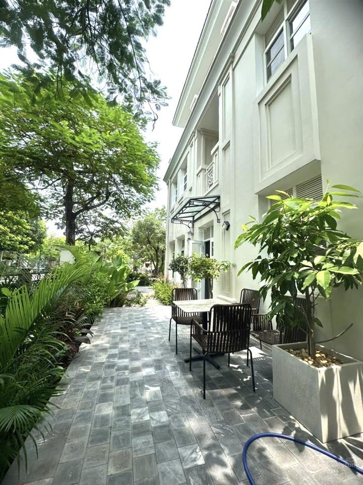 Cho thuê biệt thự căn góc rộng 330m2 full nội thất cao cấp giá thuê 3x triệu tại splendora an khánh