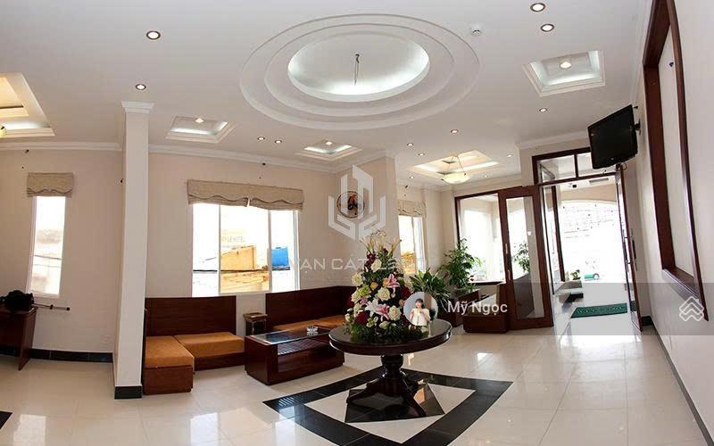 Bán khách sạn 1t9l vị trí vip 2 mặt tiền thùy vân bãi sau vũng tàu  50 phòng s=323m giá 260 tỷ