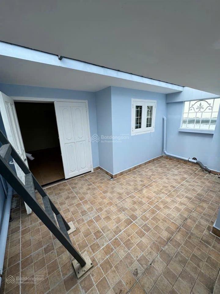 Nhà mặt tiền kd đường 17 dt 4x16m nở hậu 4 tầng ngay chợ hạnh thông tây chỉ 9.8 tỷ quá rẻ