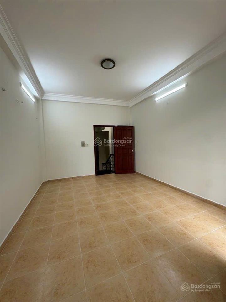 Nhà mặt tiền kd đường 17 dt 4x16m nở hậu 4 tầng ngay chợ hạnh thông tây chỉ 9.8 tỷ quá rẻ