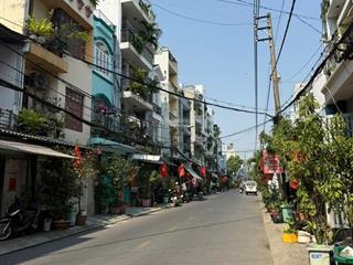 Nhà mặt tiền kd đường 17 dt 4x16m nở hậu 4 tầng ngay chợ hạnh thông tây chỉ 9.8 tỷ quá rẻ