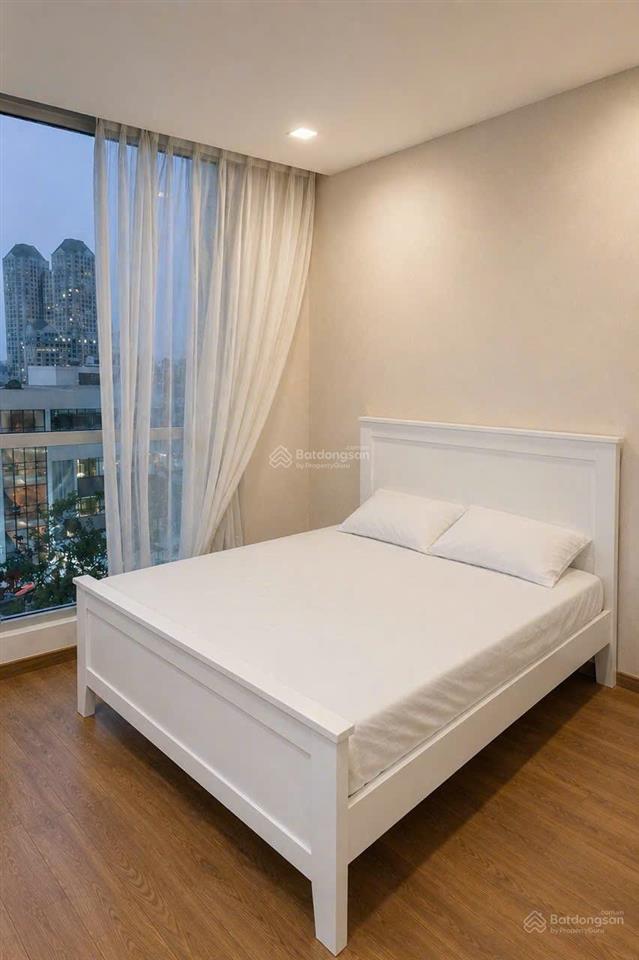 Cho thuê căn hộ vinhomes central park 2 phòng ngủ, full nội thất cao cấp