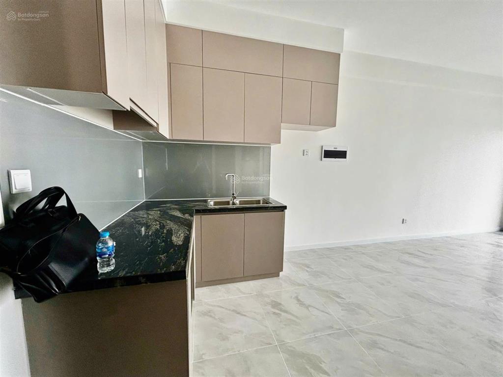 2pn giá tốt bán nhanh 4,3 tỷ, sổ hồng sẵn công chứng, tầng trung view đẹp hướng mát,  0909 393 ***