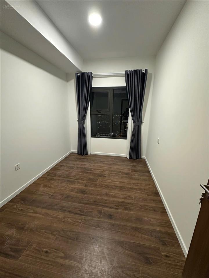 2pn giá tốt bán nhanh 4,3 tỷ, sổ hồng sẵn công chứng, tầng trung view đẹp hướng mát,  0909 393 ***